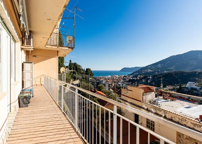 Apartment Il Raggio Di Sole By Interhome Alassio